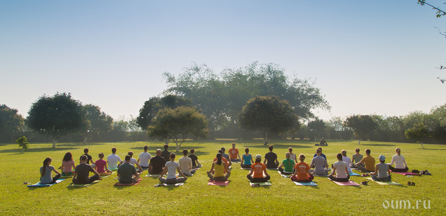 Free Yoga and Meditation in Paris Park July 24 to 30 Jardins du Trocadéro